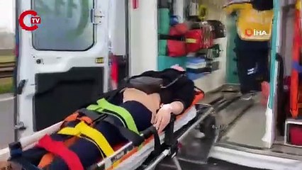 Kocaeli'nde otomobil yolcu minibüsüne çarptı, ortalık savaş alanına döndü: 17 yaralı