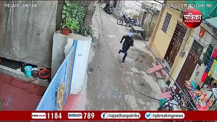 मां-बेटों का हत्यारा निकला पड़ोसी