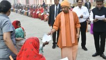 CM Yogi: जनता दरबार में जब सख्त हुए सीएम योगी, अधिकारियों को दे दिया यह बड़ा निर्देश