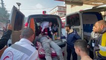 فيديو: كأنها أمه.. طفلة ناجية من القصف الإسرائيلي تقف بكل صلابة إلى جانب شقيقها الجريح في المستشفى