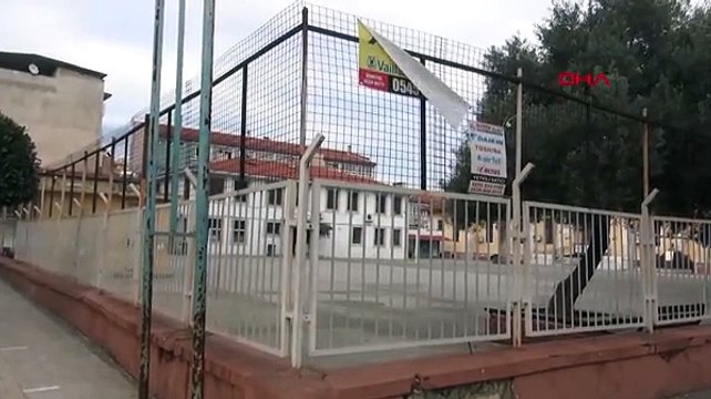 Öğrenciyi havaya kaldırıp fırlatan müdür yardımcısının görev yeri değişti