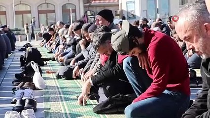 Konya’da cuma namazı sonrası Filistin için dua edildi