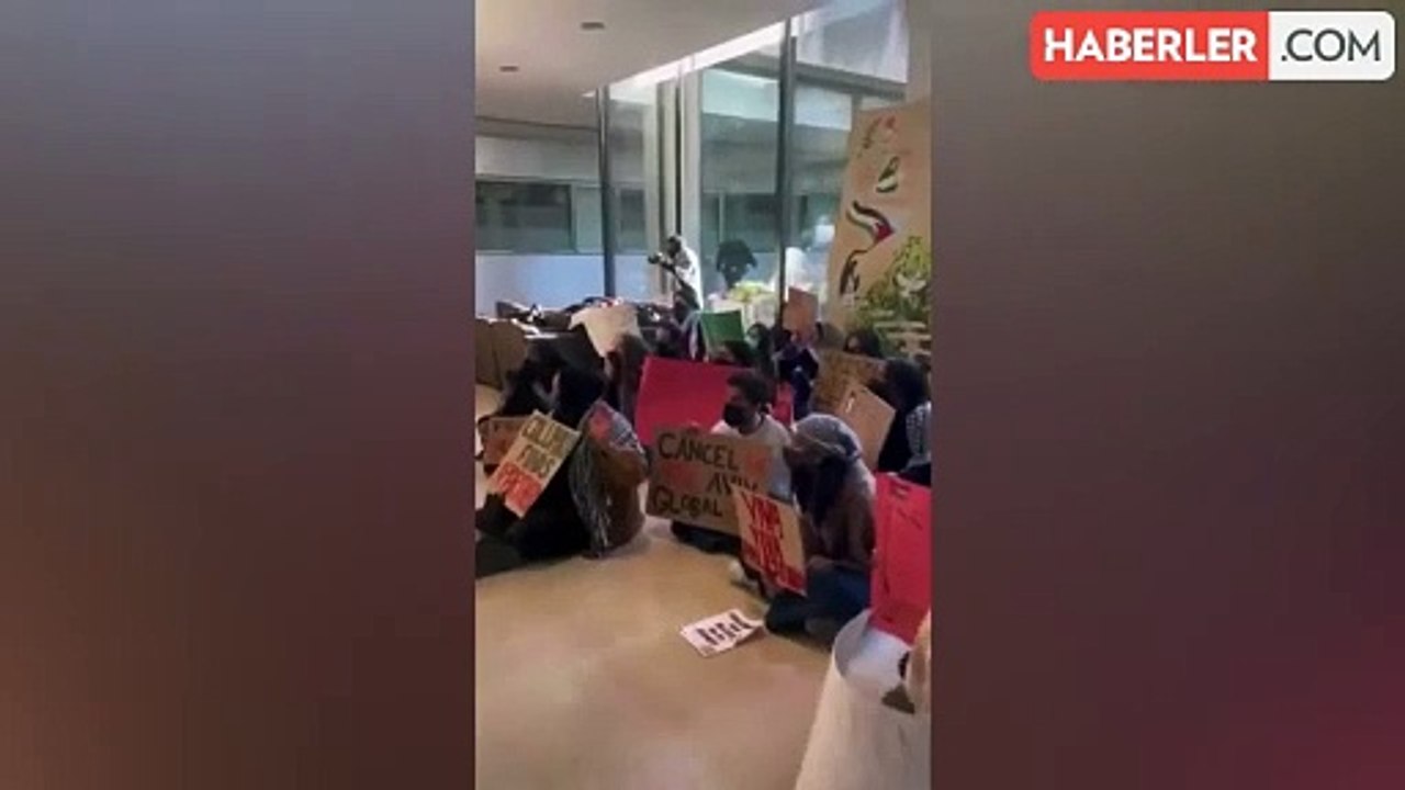 Katliam destekçisi Hillary Clinton'a Filistin dersi! Apar topar okuldan ayrıldı