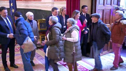 Descargar video: Primera jornada de Puertas Abiertas en el Congreso de los Diputados