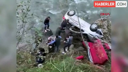 Trabzon'da Sürücü Adayının Kontrolünü Kaybettiği Otomobil Dereye Uçtu