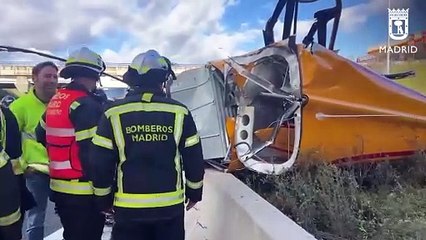 Madrid, elicottero si schianta e colpisce una macchina in autostrada: tutti feriti lievemente