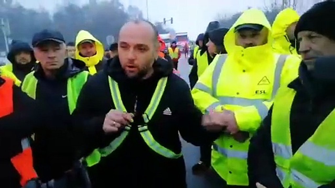 ZÁZNAM: UNAS do odvolania zablokoval hraničný priechod Vyšné Nemecké