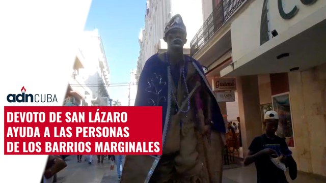 Devoto de San Lázaro ayuda a las personas de los barrios marginales