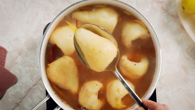 How to Make Martha Stewart's Easy Poached Pears