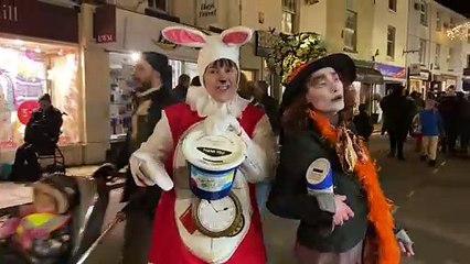 Alice in Wonderland dancers, Dickensian