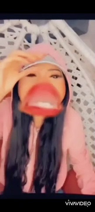 يا م.را يا ها.يجة يا شما.مة يا شم&ال هتم.وتي عليه بتجري وراه وهوي شد عليكي السيفون يا رخي.صة