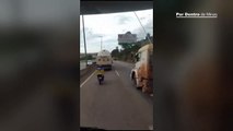 Briga de trânsito entre carretas termina em acidente no Anel Rodoviário, em BH