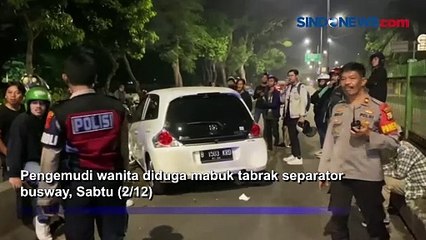 Download Video: Sedan Tabrak Separator Busway di Menteng, Pengemudi Wanita Diduga Mabuk