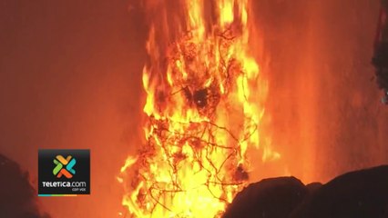tn7 Segundo incendio por iluminación de un árbol de Navidad 011223