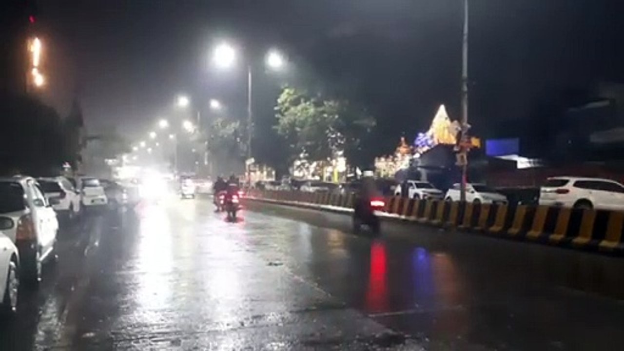 #Weather जबलपुर में पिछले 24 घंटे में 14.8 मिमी बारिश - देखें वीडियो