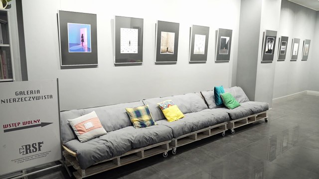 Wernisaż wystawy fotografii Jarka Bala w Galerii Nierzeczywistej RSF