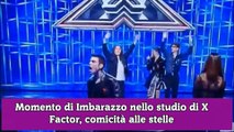 Momento di Imbarazzo nello studio di X Factor, comicità alle stelle