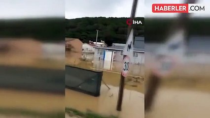 Bursa'da Şiddetli Yağmur Sonucu Mesudiye Mahallesi Sular Altında