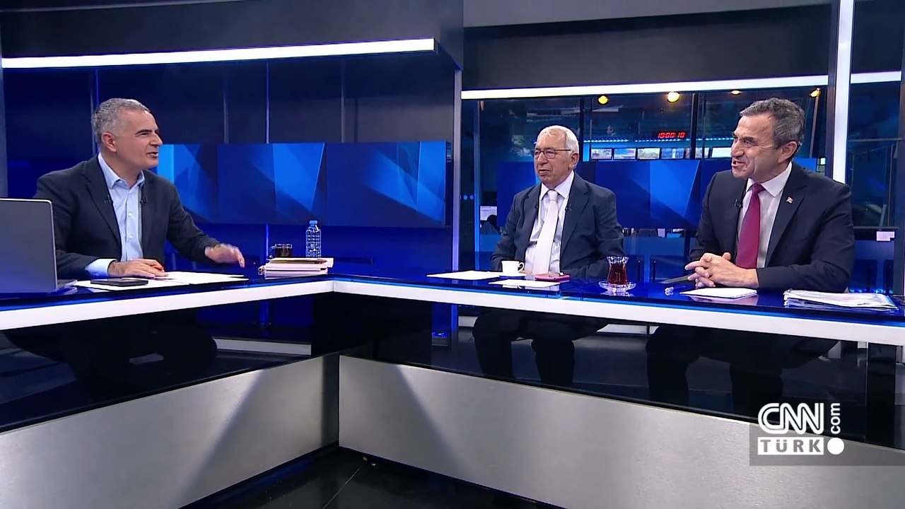 Naim Babüroğlu ve Oral Çalışlar dış politikadaki tüm sıcak gelişmeleri Hafta Sonu'nda değerlendirdi