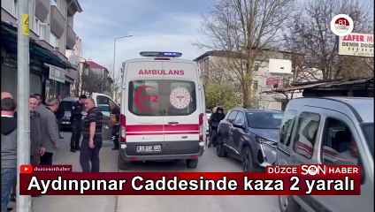 Motosiklet sürücüsü hem bisiklete hem yayaya çarptı 2 yaralı