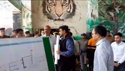 डीआरएम ने देखा भरतपुर स्टेशन... बोले: पेंटिंग्स वंडरफुल