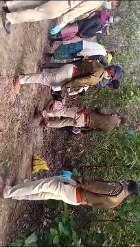 जंगल में मिला युवती का अधजला शव, जांच में जुटी पुलिस