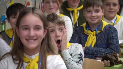 Schoolboy’s hilarious reaction to Zelensky walking into classroom