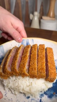 WAGYU KATSU-DON #wagyu #wagyubeef #kobebeef #tonkatsu #teryaki #sauce #rice #riz #don #japanese #japanesefood #recette #recipe #dinerwithme #recipes #chef