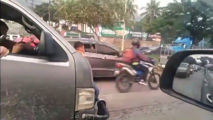 Conductor hondureño sube a pasajeros hasta el la trompa del rapidito'