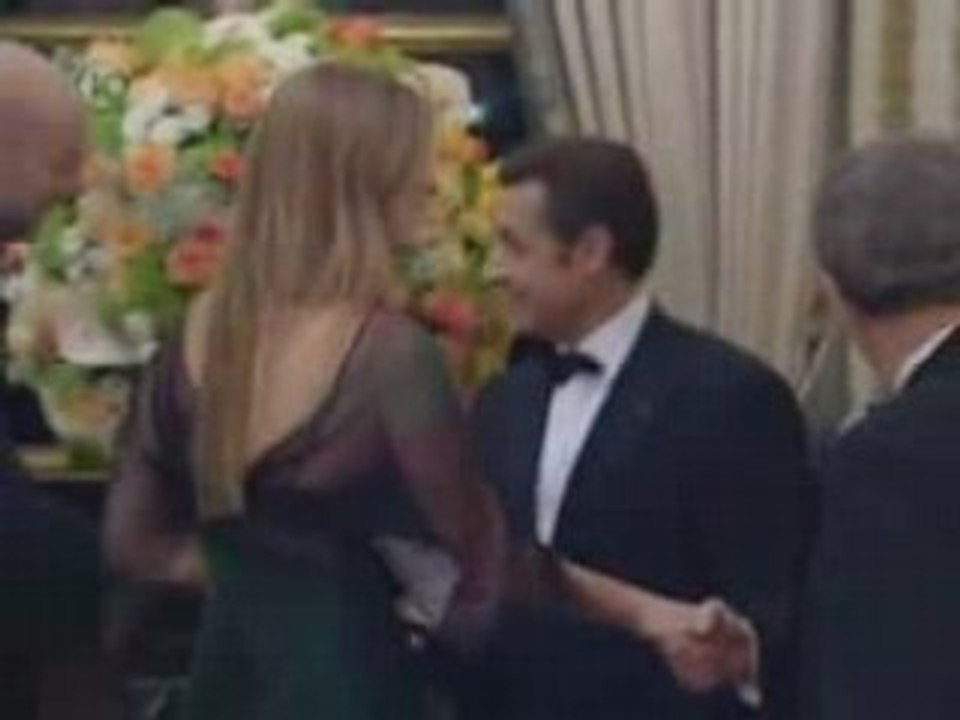 Sarko flagrant delit de matage