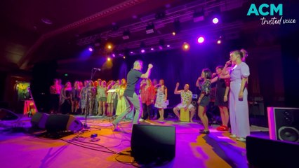 Thirroul community choir performs at Thirroul Music Festival │ Illawarra Mercury │ December 3, 2003