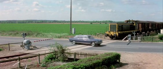 Krídelko alebo stehienko? / Крылышко или ножка (žel. časť / жд. участок, RU/РУ, 0'18'')