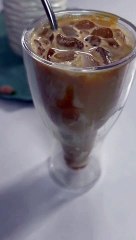 white mocha iced - ايس وايت موكا  طريقة الوايت موكا في Tastyclub هتغنيك عن اماكن المقاطعة ،كمل مقاطعتك و اشرب قهوىتك.  #tastyclub #recipes #recipe #icedmocha #icedwhitemocha