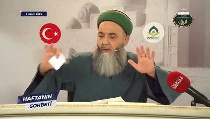 Cübbeli Ahmet Hoca'dan akıl almaz olay! Fotoğraf kendini yere attı, Sakal-ı Şerif kendi kendine yürüdü