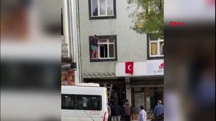 Bahçelievler'de pencereye çıkıp 'gasbediliyorum' diyerek yardım istedi