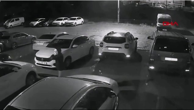 Yer İzmir! Maskeli kadın iş yerini pompalı tüfekle taradı