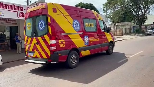 Homem sofre queimadura ao acender churrasqueira para assar frango