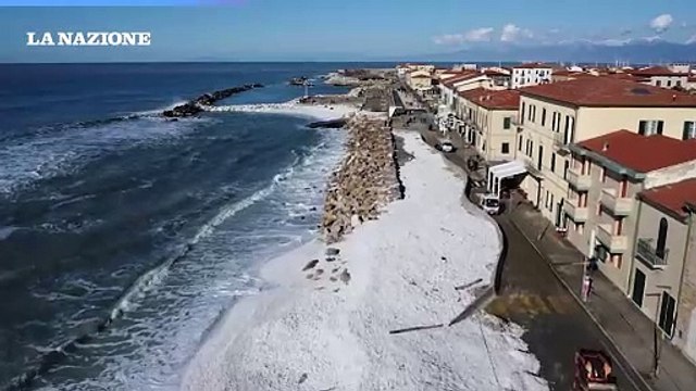 Marina di Pisa il giorno dopo la mareggiata