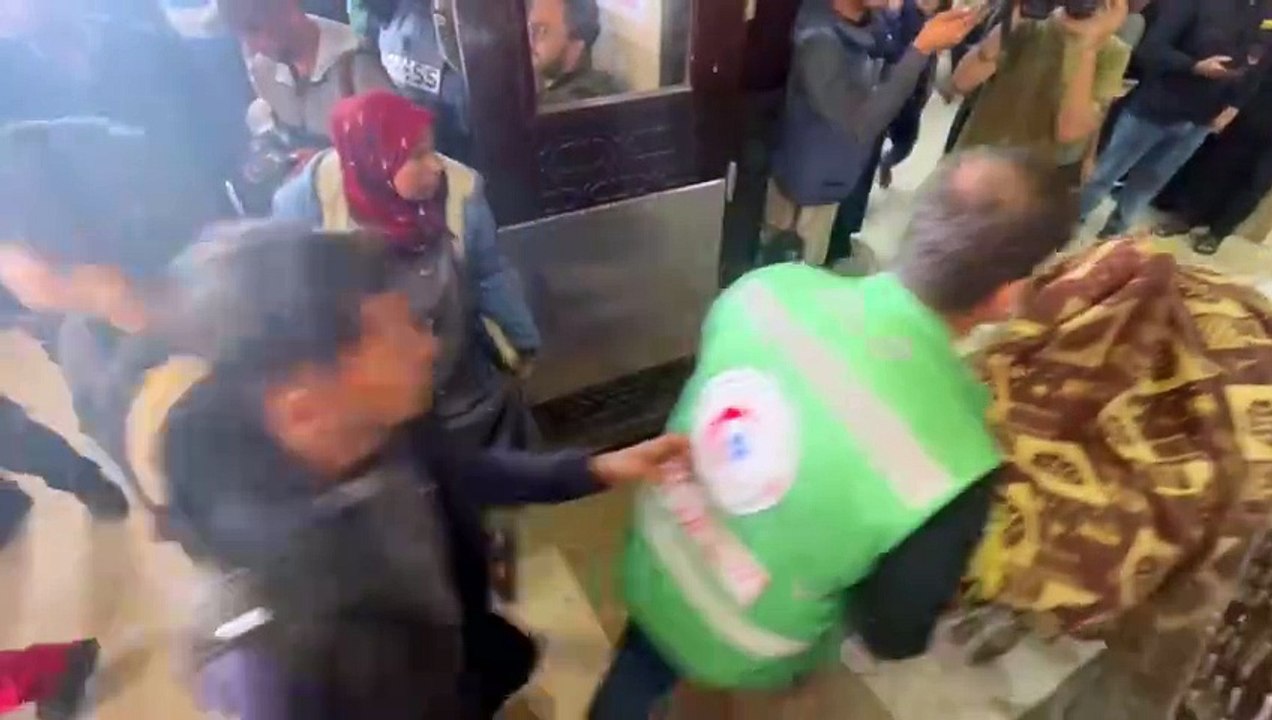 فوضى تعم مستشفيات جنوب قطاع غزة وسط تواصل القصف