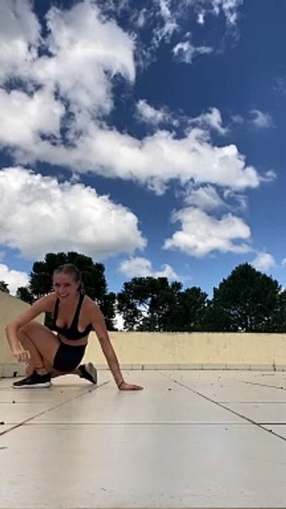 Acrobat Practices a Challenging Stunt