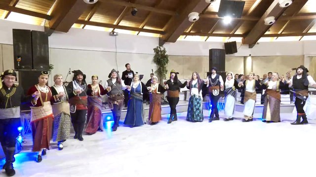 Με Ματθαίο Τσαχουρίδη και κοσμοσυρροή, ο χορός των ποντίων της Φθιώτιδας