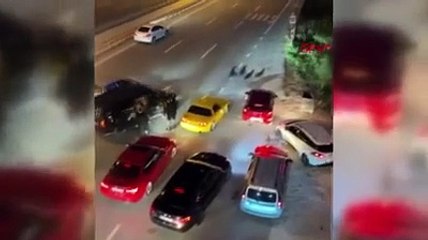 Düğün konvoyu demeye bin şahit lazım: Yolu kesip silahları peş peşe ateşlediler