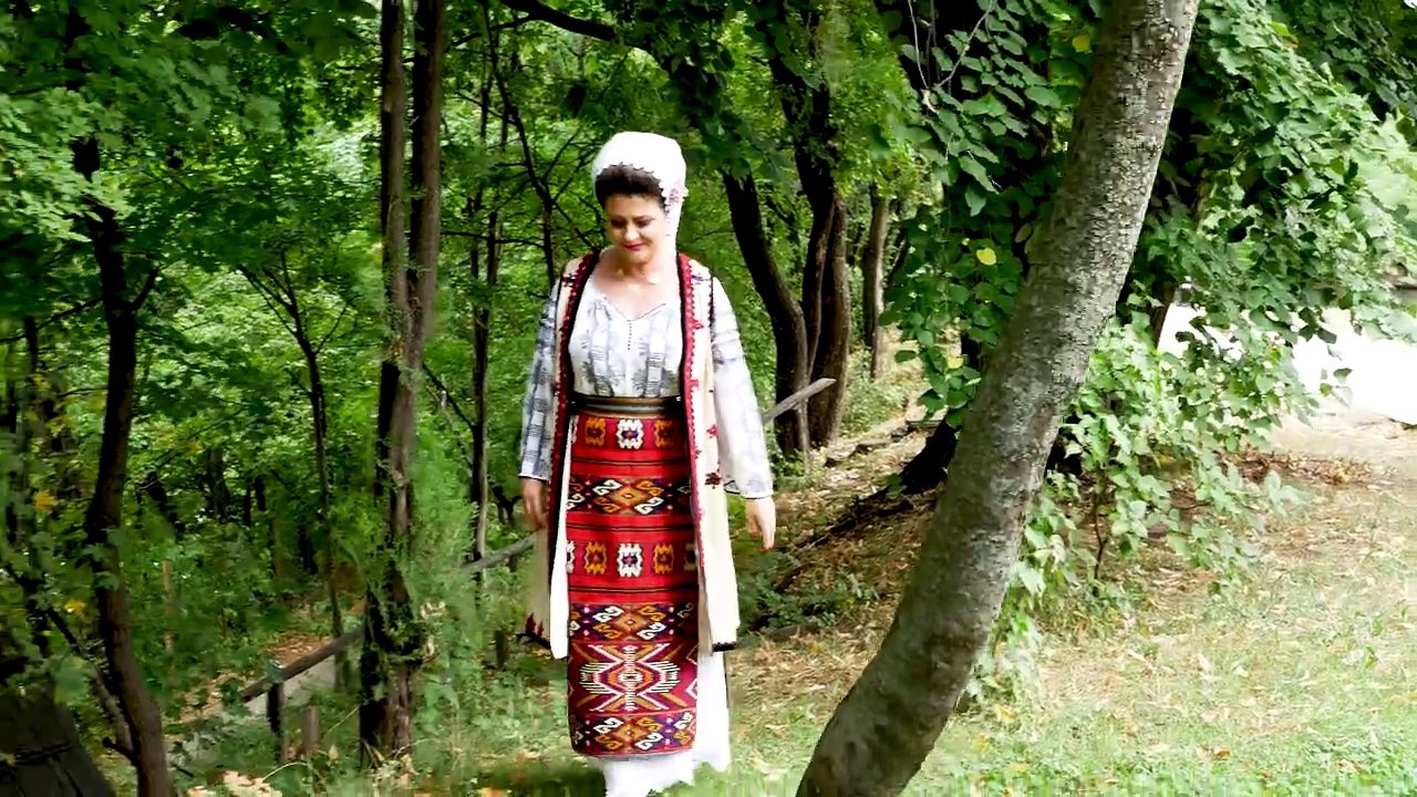 Steliana Sima - La fel ca mine sunt femei