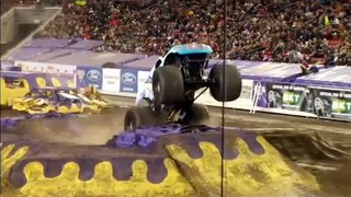 Monster Jam Tampa FL 2014 First 2 Freestyles