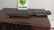 PM prende homem com espingarda adaptada para munições calibre .22