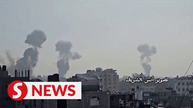 Refugee camp hit as Israel bombards Gaza