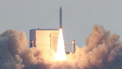 국방부 "고체추진 우주발사체 3차 시험발사 성공...탑재위성도 우주 궤도 투입" / YTN