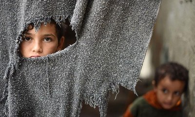 "كارثة إنسانية" تفشّي الأمراض المعوية والجلدية بين سكان القطاع