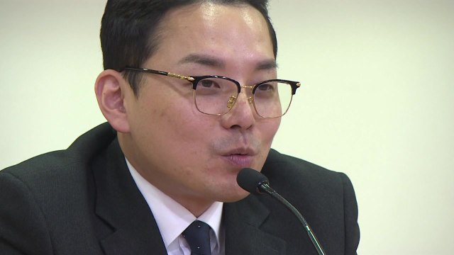 이재명 법인카드 의혹 제보자, 국회서 북 콘서트... 李, 법적 책임져야 / YTN