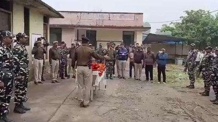 सवाई माधोपुर: चुनाव ड्यूटी में आए जवान की हुई मौत, नम आखों से दी श्रद्धांजलि